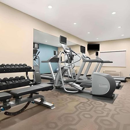 Dubuque Inn & Suites מראה חיצוני תמונה