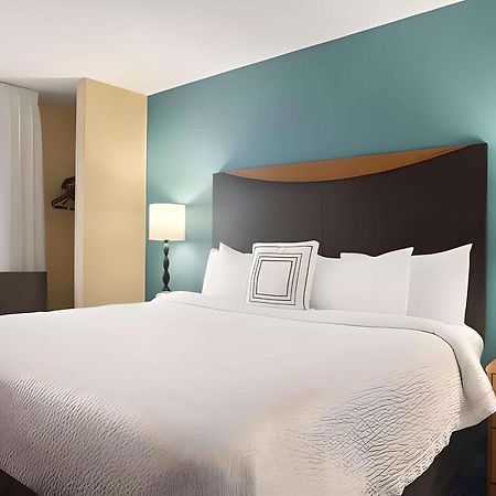 Dubuque Inn & Suites מראה חיצוני תמונה