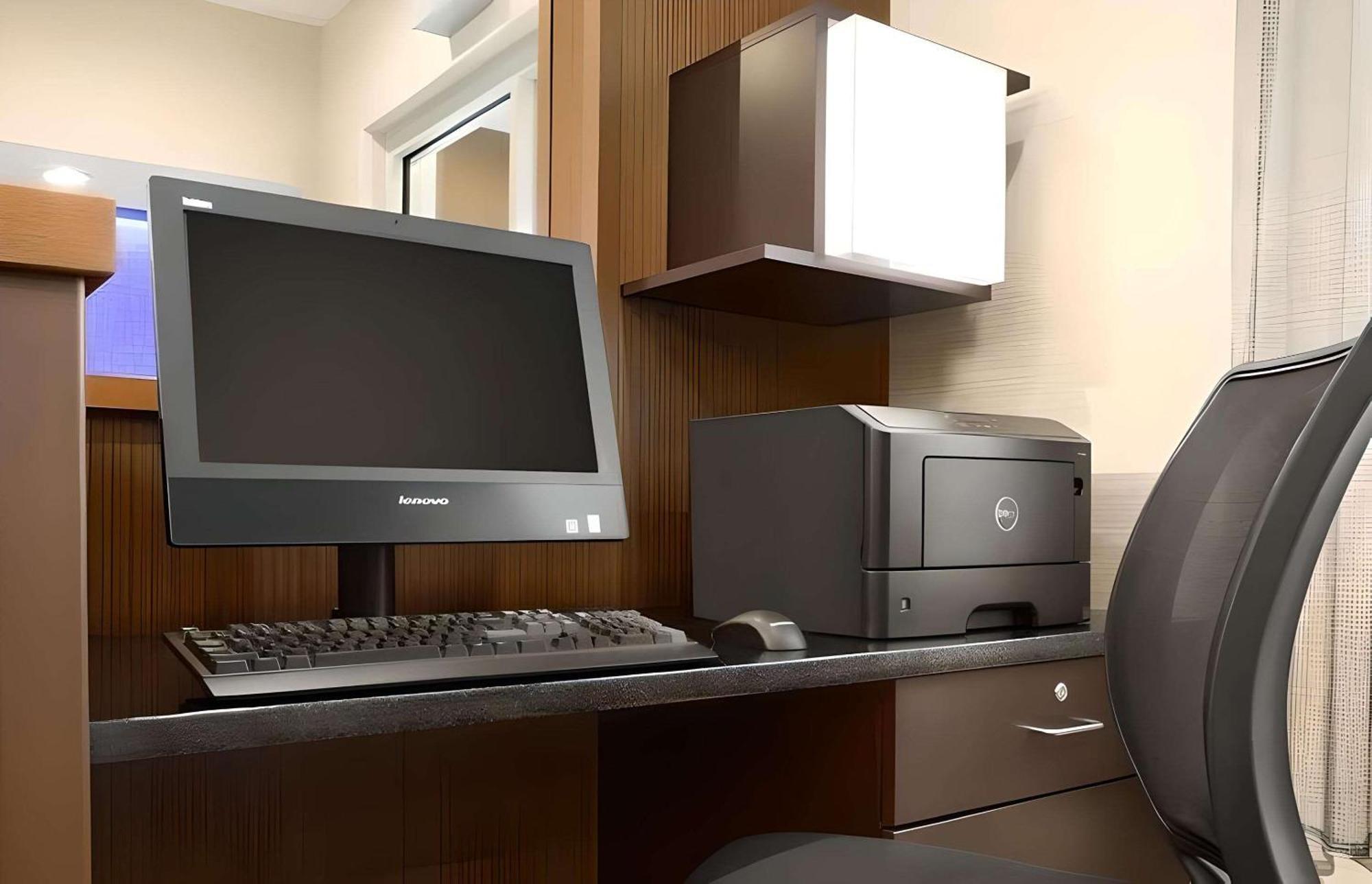 Dubuque Inn & Suites מראה חיצוני תמונה