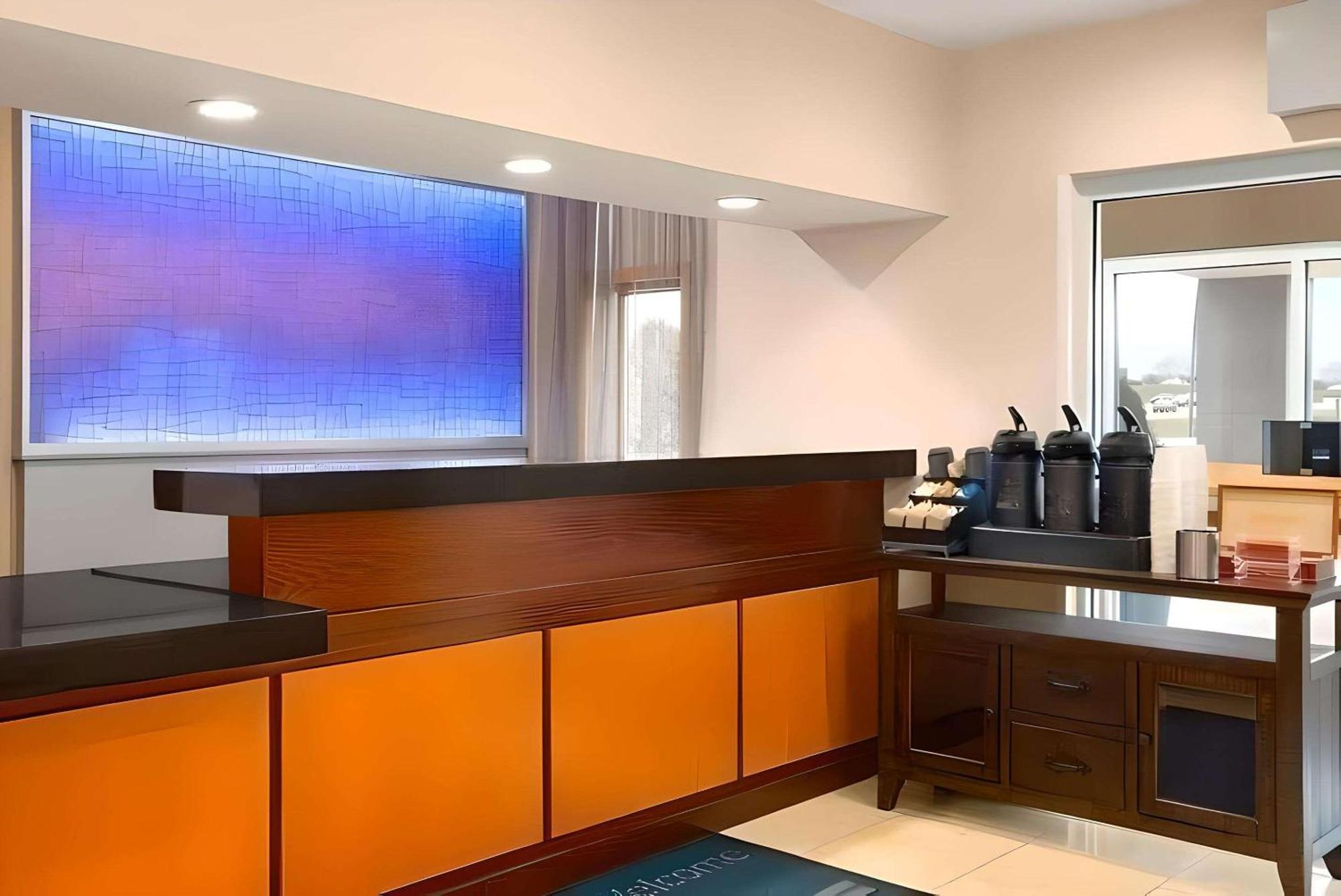 Dubuque Inn & Suites מראה חיצוני תמונה
