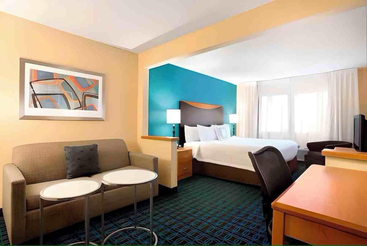 Dubuque Inn & Suites מראה חיצוני תמונה