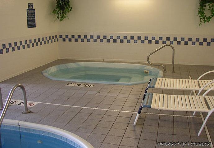 Dubuque Inn & Suites מראה חיצוני תמונה