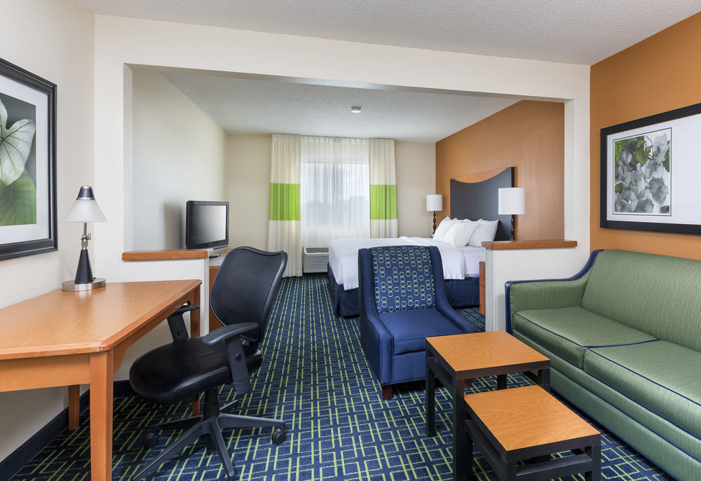 Dubuque Inn & Suites מראה חיצוני תמונה