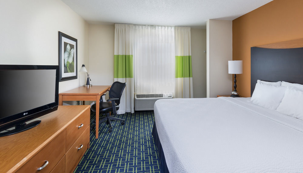 Dubuque Inn & Suites מראה חיצוני תמונה