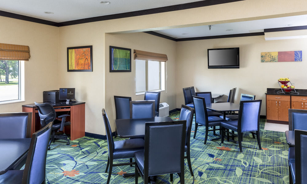 Dubuque Inn & Suites מראה חיצוני תמונה